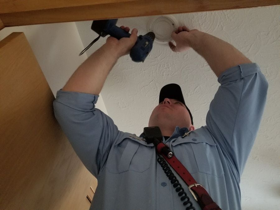Illinois residents urged to test smoke alarms while turning back clocks this weekend — Glen Ellyn Real Estate news