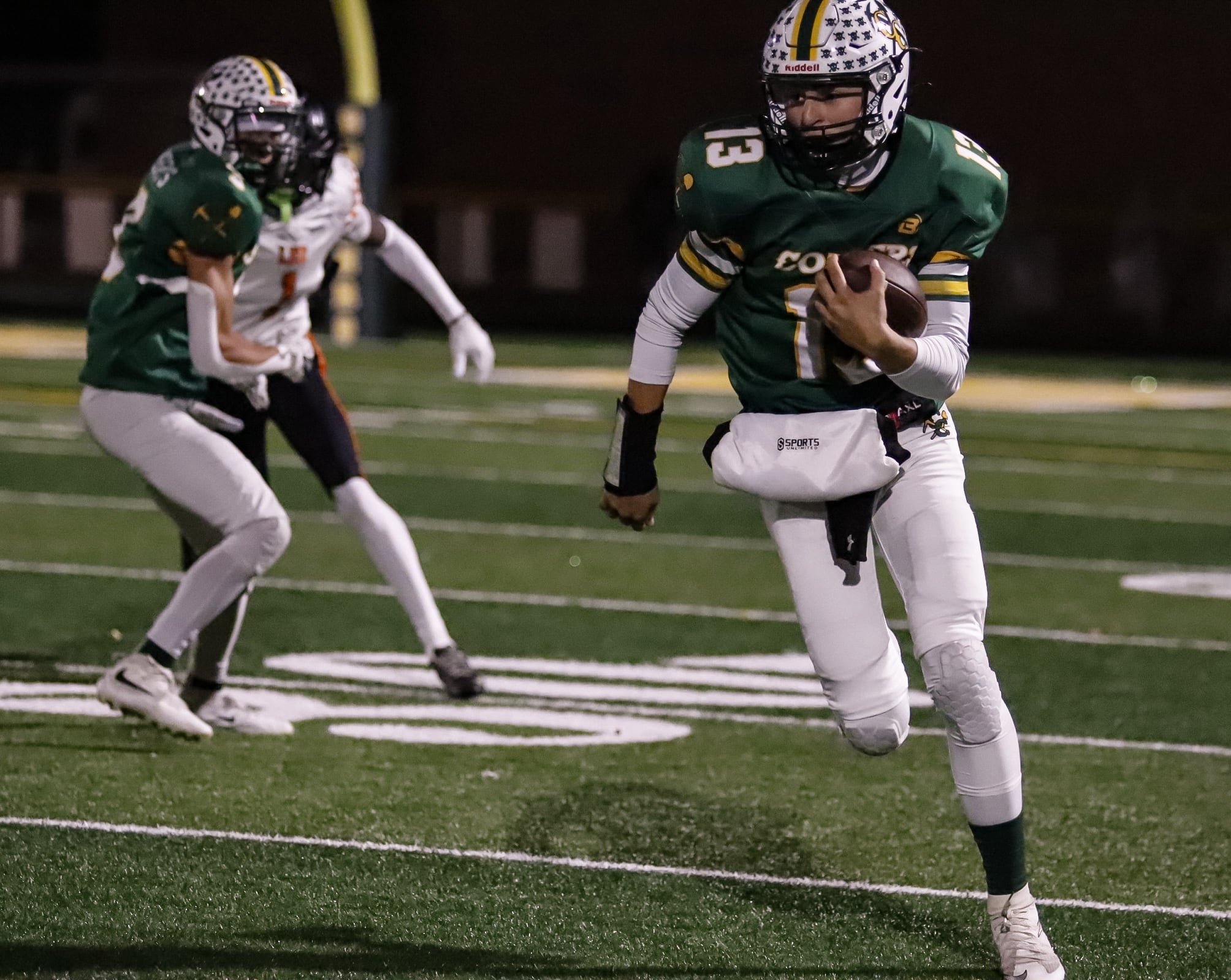 Coal City’s fast start sends Coalers past Chicago Leo 35-8 in Class 4A playoffs — Glen Ellyn Sports news